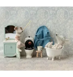 Bathtub, Mouse