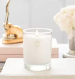 Crisp White Linen Signature Candle
