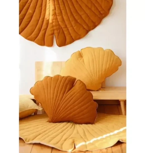 Linen “Caramel” Ginkgo Leaf Mat