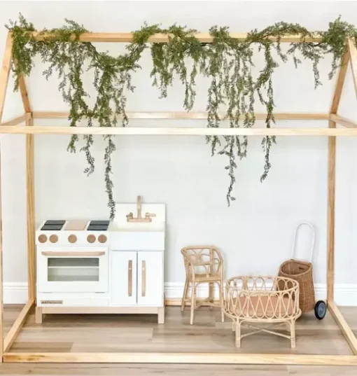 Montessori House Bed / Size Crib