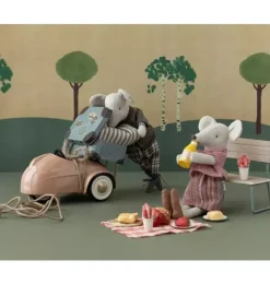Picnic Set, Mouse