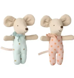 Twins, Baby mice in matchbox