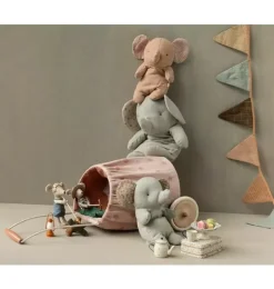 Hiker Mouse, Big Brother