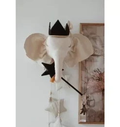 &ldquo;Black Sequins&rdquo; Crown