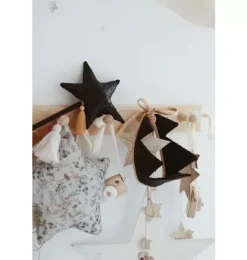 &ldquo;Black Sequins&rdquo; Crown