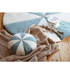 &ldquo;Blue Candy&rdquo; Round Patchwork Mat