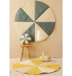 &ldquo;Blue Candy&rdquo; Round Patchwork Mat
