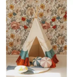 &ldquo;Circus&rdquo; Teepee Tent with Frills and "Caramel Candy" Mat Set