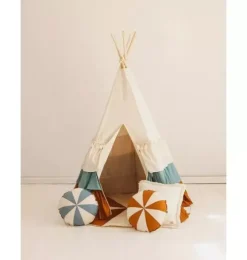 &ldquo;Circus&rdquo; Teepee Tent with Frills and "Caramel Candy" Mat Set