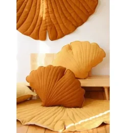 Linen &ldquo;Caramel&rdquo; Ginkgo Leaf Pillow