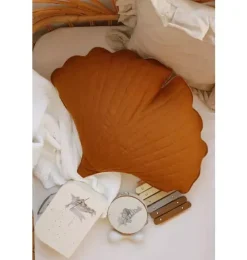 Linen &ldquo;Caramel&rdquo; Ginkgo Leaf Pillow