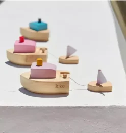 Ofune Wind-Up Wooden Boat - Pink