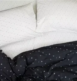Organic Cosmic Triangles Duvet Cover