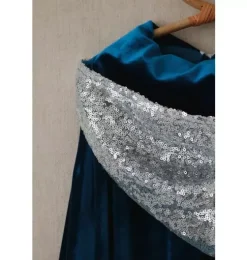 "Little Snow Queen Riding Hood&rdquo; Magic Cape
