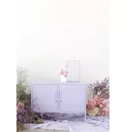 The Lowdown in Lilac