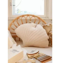 Velvet &ldquo;Cream&rdquo; Ginkgo Leaf Pillow